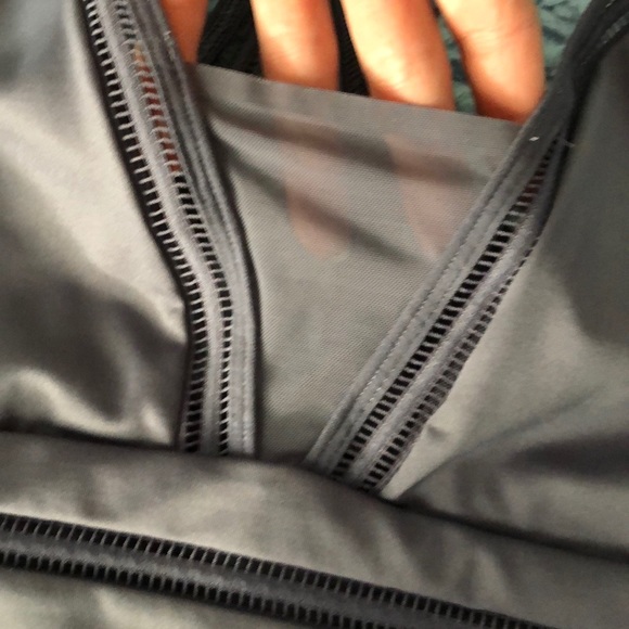 Like new Victoria’s Secret sports bra - Picture 4 of 7